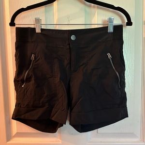 Athleta Trekkie Shorts, Sz 4